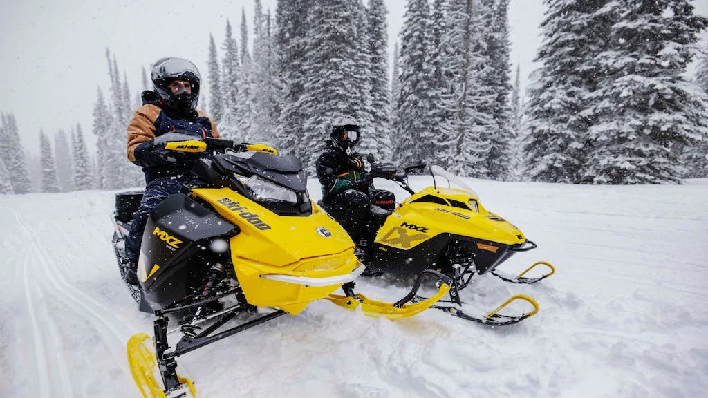 ezgif.com-gif-maker (11) Ski-Doo snöskoter