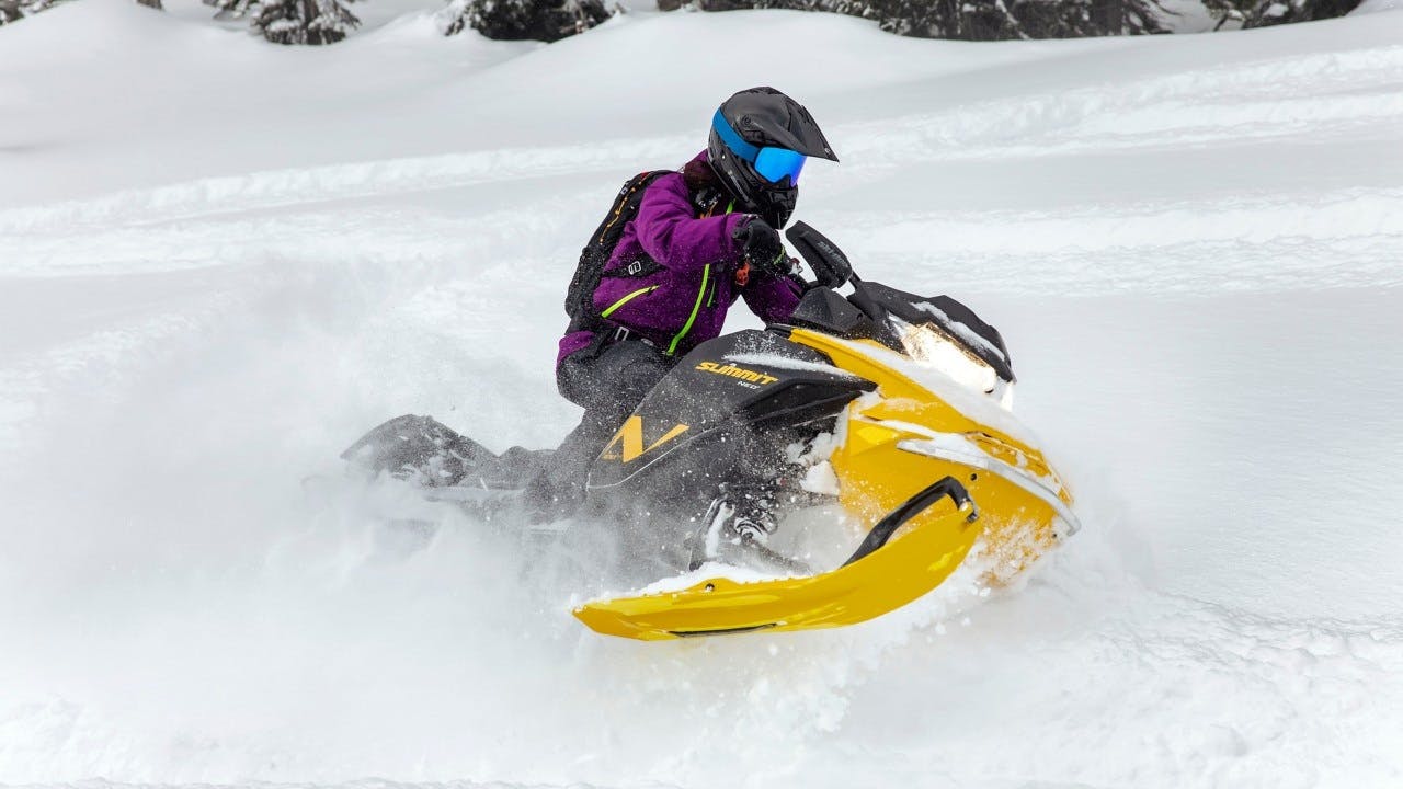 ezgif.com-gif-maker (2) Ski-doo NEO+ djupsnö